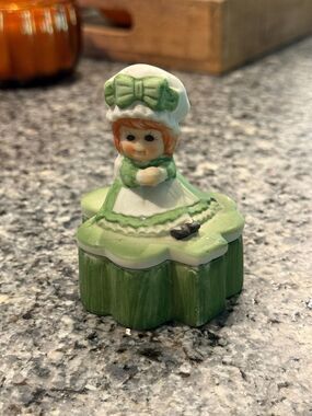 Irish Girl Clover Trinket Box Japanese Bisque Celtic Lassy VIntage Lego, Taiwan